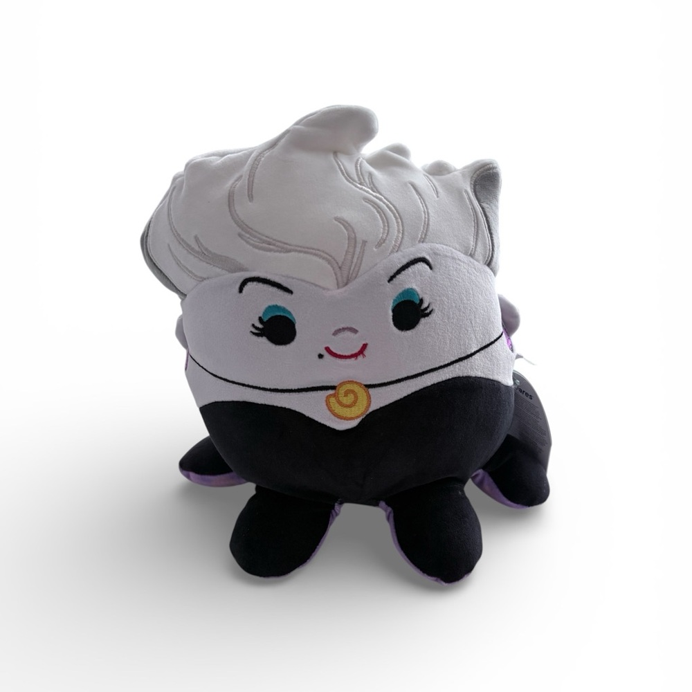NWT Squishmallows Disney Black & White Ursula Plush Kelly Toys Easter Gift Sz 8
